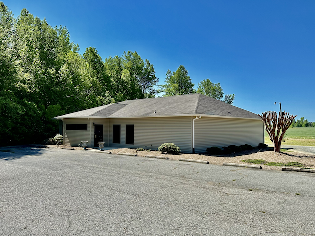 415 Semora Rd, Roxboro, NC for lease - Building Photo - Image 1 of 44