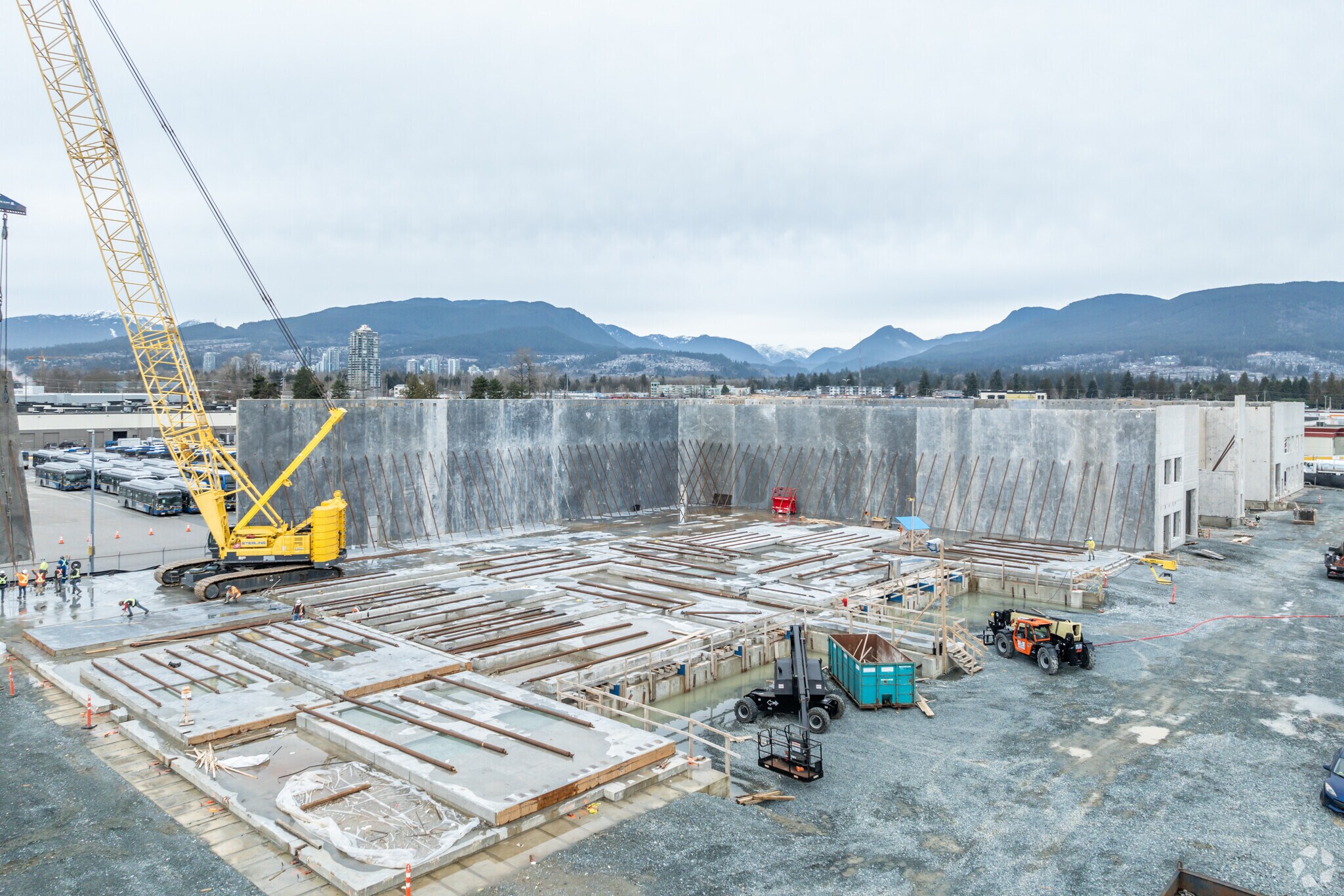 2043 Kingsway Av, Port Coquitlam, BC à vendre Photo principale- Image 1 de 1