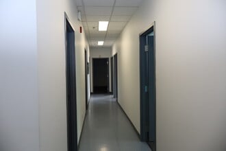 2060-2068 Rue de la Province, Longueuil, QC for lease Building Photo- Image 2 of 24