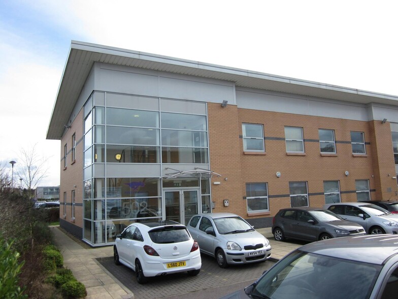 Centennial Ave, Borehamwood for lease - Building Photo - Image 3 of 21