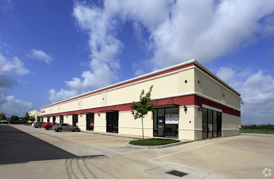 2620 Cullen Blvd, Pearland, TX for lease - Primary Photo - Image 2 of 5