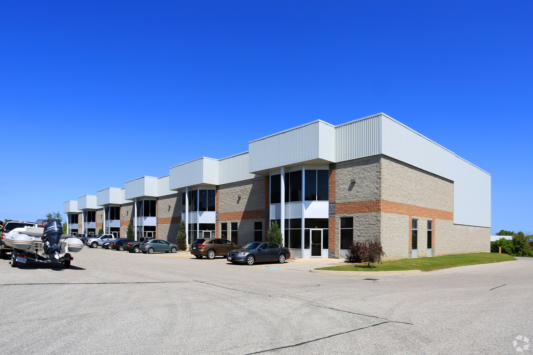 70 Ellis Dr, Barrie, ON à vendre Photo principale- Image 1 de 1