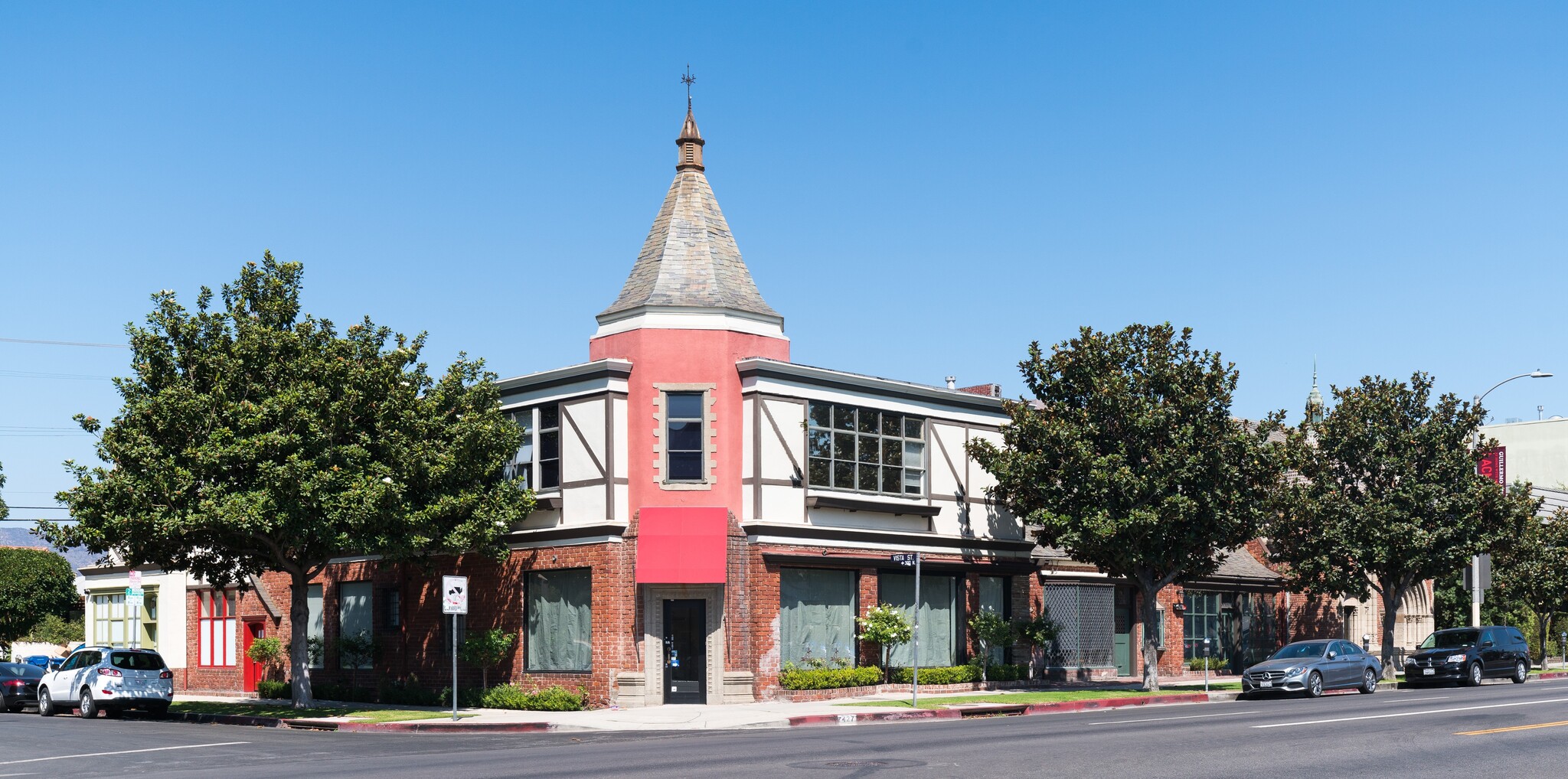 7415-7427 Beverly Blvd, Los Angeles, CA for lease Primary Photo- Image 1 of 3