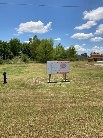 834 E Louetta Rd, Spring, TX for lease - Building Photo - Image 2 of 7