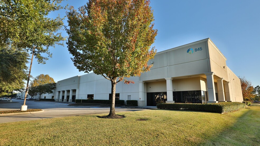 835 Greens Pky, Houston, TX for lease - Building Photo - Image 3 of 21