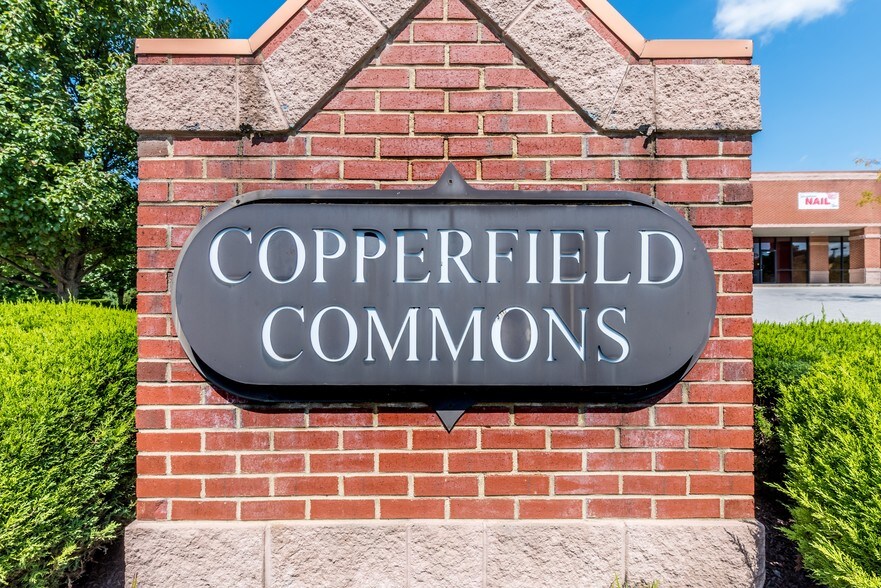 Copperfield Dr, Georgetown, IN à vendre - Photo du bâtiment - Image 2 de 4