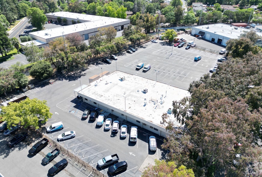 1025 Shary Cir, Concord, CA for lease - Building Photo - Image 1 of 3