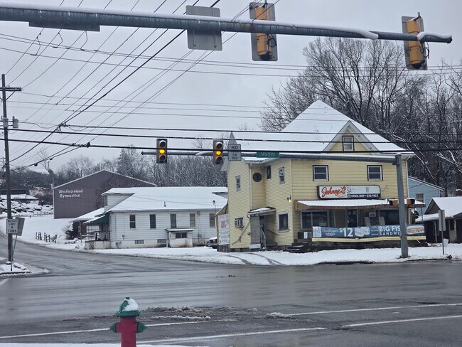 Plus de détails pour 1240 S Main St, Greensburg, PA - Commerce de détail à vendre