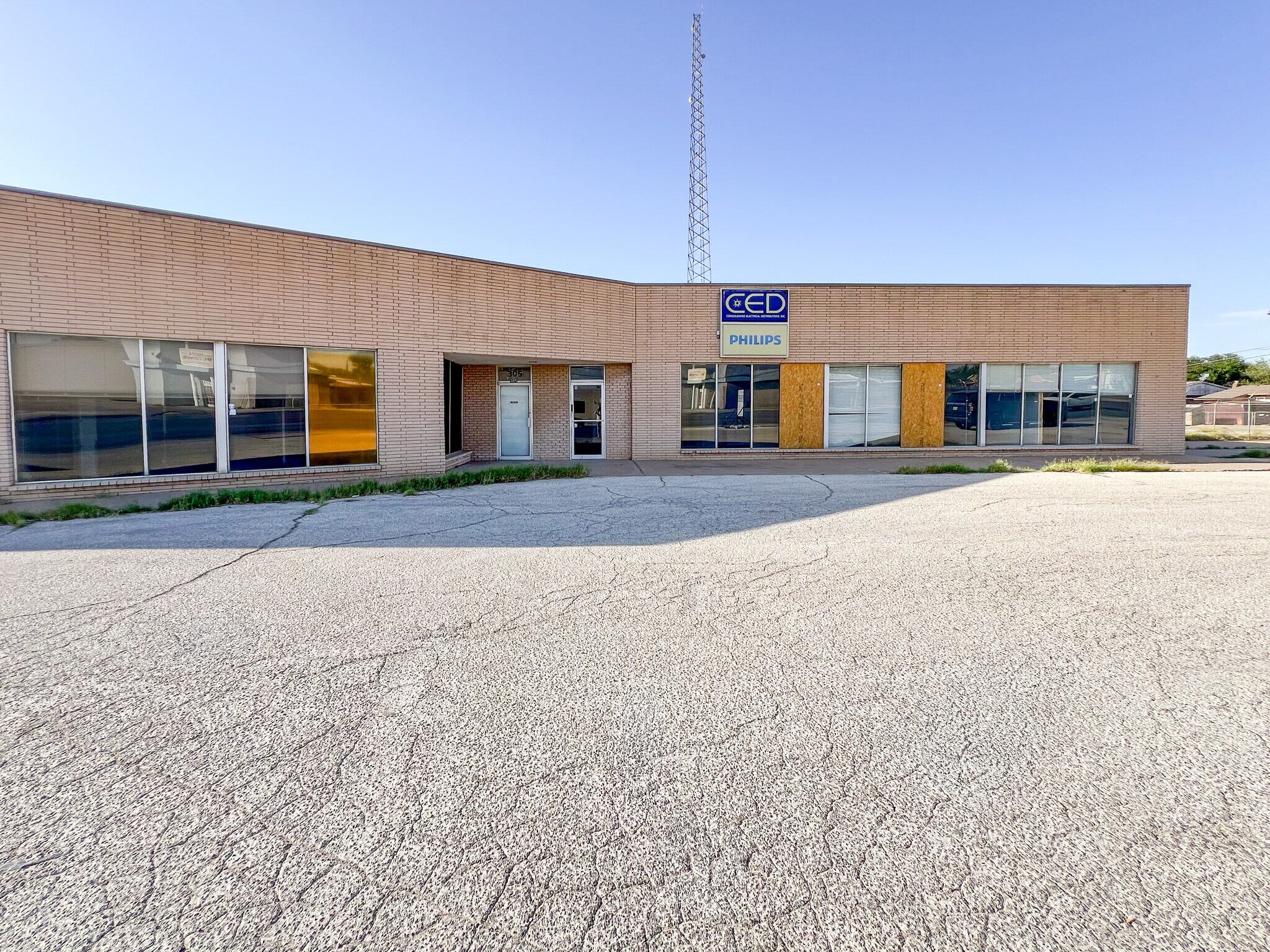 305 E University Blvd, Odessa, TX à vendre Photo du bâtiment- Image 1 de 1