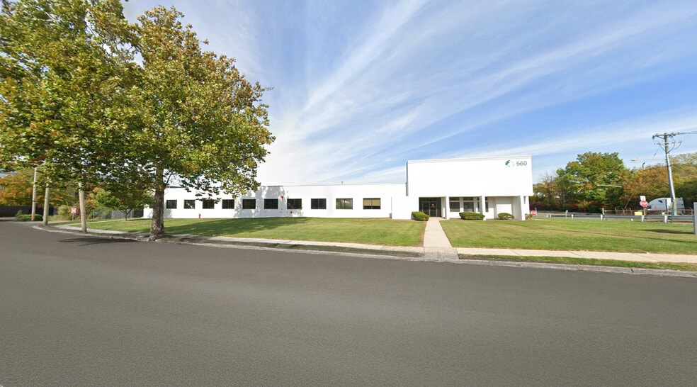 560 Jefferson Ave, Secaucus, NJ for lease - Primary Photo - Image 1 of 2