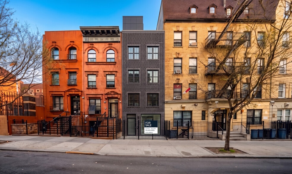 548 W 160th St, New York, NY à vendre - Photo du bâtiment - Image 3 de 5