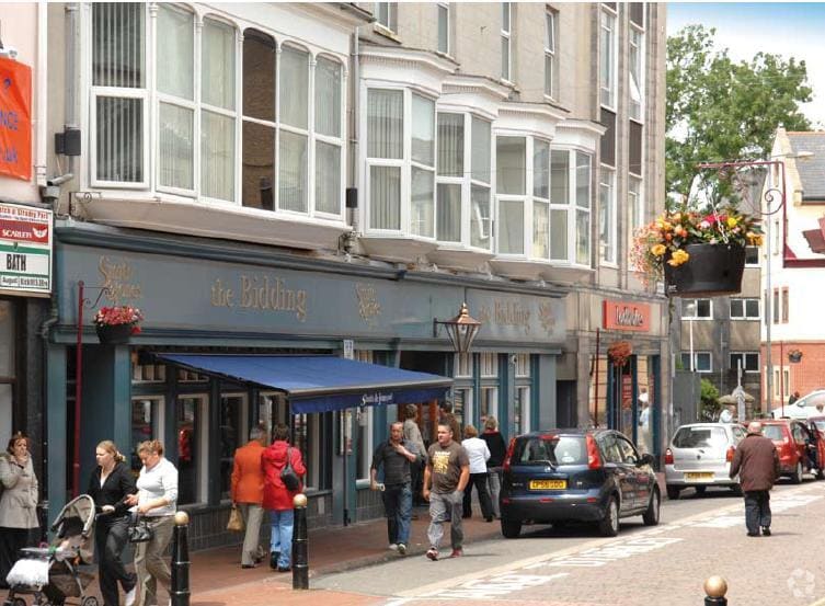 17-23 Cowell St, Llanelli à louer - Photo principale - Image 1 de 2