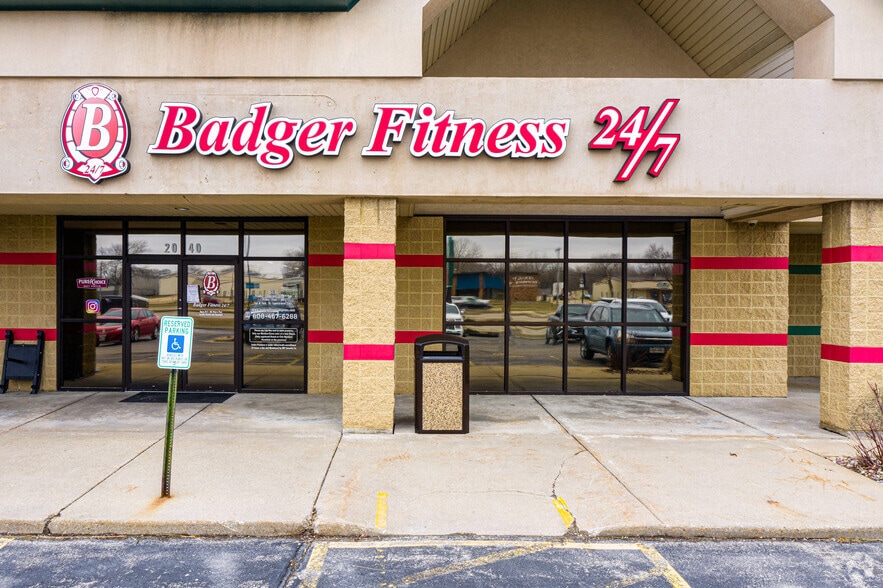 2024-2050 S Stoughton Rd, Madison, WI for sale - Building Photo - Image 3 of 36