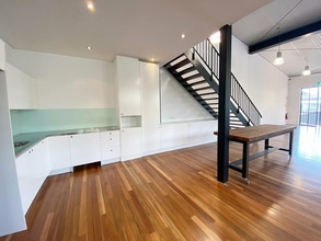 32 Ralph St, Alexandria for lease Interior Photo- Image 2 of 7