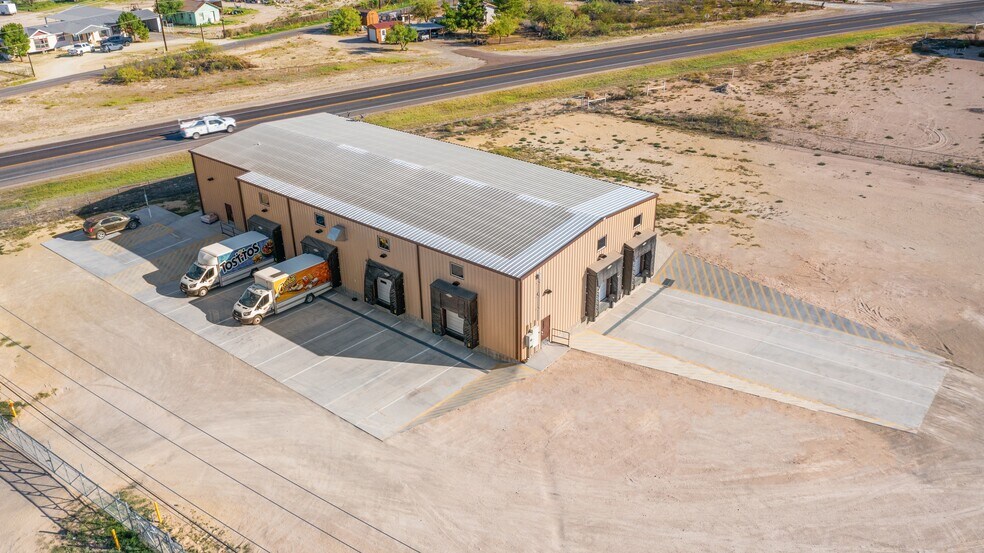 4167 N FM 1053, Fort Stockton, TX à vendre - Photo du bâtiment - Image 3 de 7
