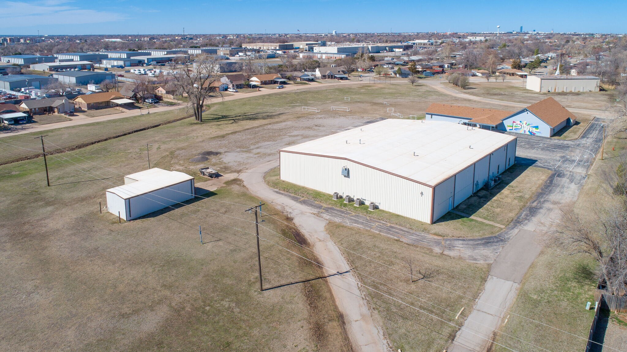 408 Century Dr, Moore, OK à vendre Photo principale- Image 1 de 6