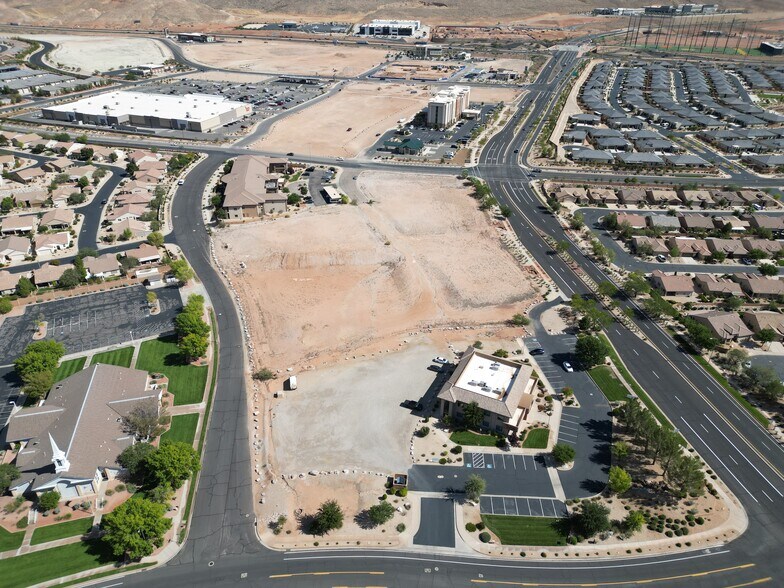 Sun River Parkway, Saint George, UT à vendre - Photo du bâtiment - Image 3 de 11