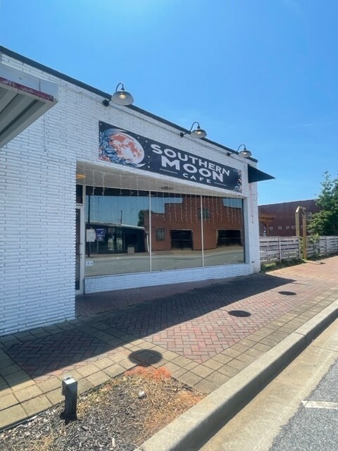 More details for 213 S Alabama Ave, Chesnee, SC - Retail for Sale