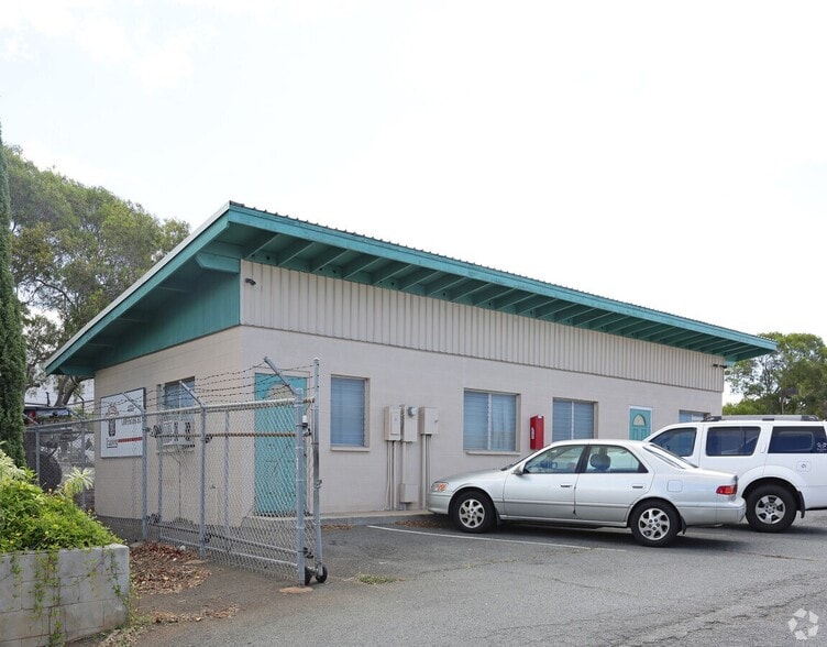4321 Lawehana St, Honolulu, HI for lease - Primary Photo - Image 2 of 23