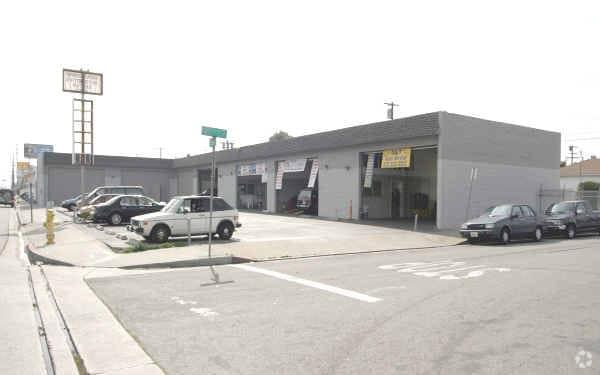 12205 Prairie Ave, Hawthorne, CA for lease - Building Photo - Image 2 of 9