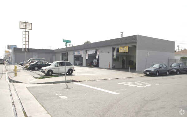 12205 Prairie Ave, Hawthorne, CA à louer - Photo du bâtiment - Image 2 de 9
