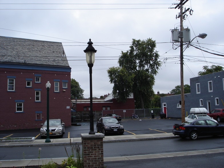 402 Union St, Schenectady, NY for sale - Building Photo - Image 3 of 9