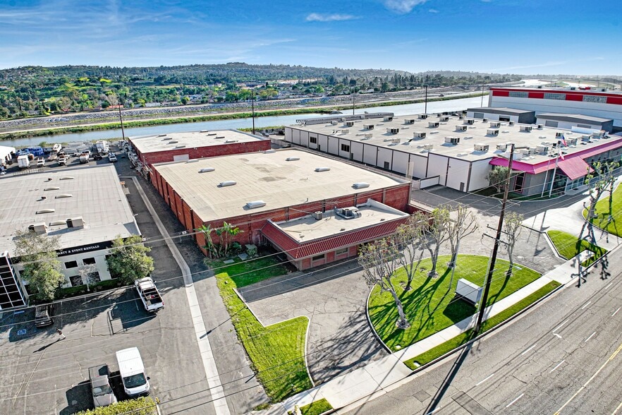 4900 E La Palma Ave, Anaheim, CA for sale - Building Photo - Image 1 of 8