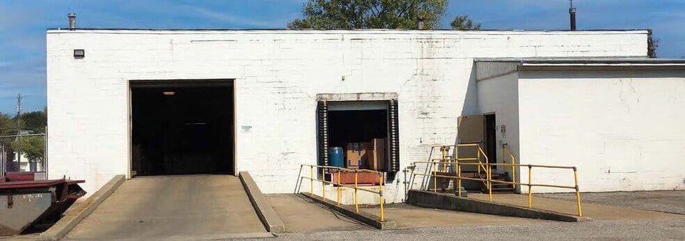 13900 Broadway Ave, Garfield Heights, OH for lease - Building Photo - Image 3 of 8