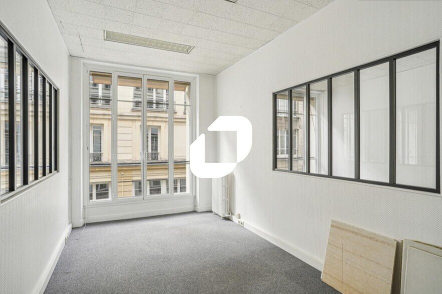 4 Cité Paradis, Paris for lease - Interior Photo - Image 2 of 9