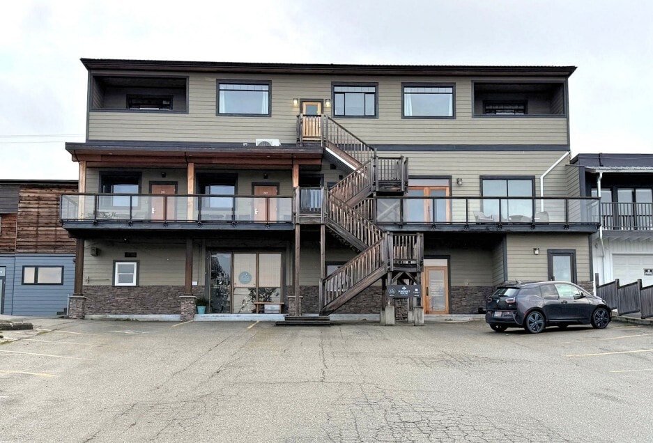 4555 Marine Av, Powell River, BC à vendre Photo principale- Image 1 de 2