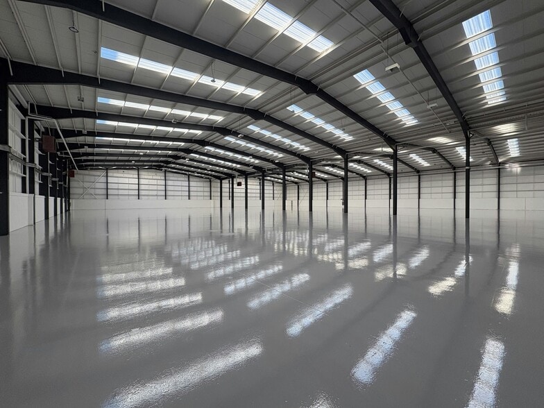 Headway Rd, Wolverhampton for lease - Building Photo - Image 2 of 4