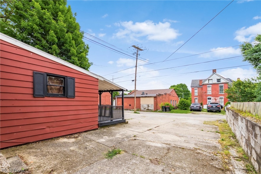 320 Woodlawn Ave, Zanesville, OH à vendre - Photo du bâtiment - Image 3 de 16