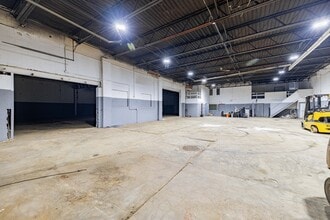 6773 E Davison St, Detroit, MI for lease Interior Photo- Image 1 of 6