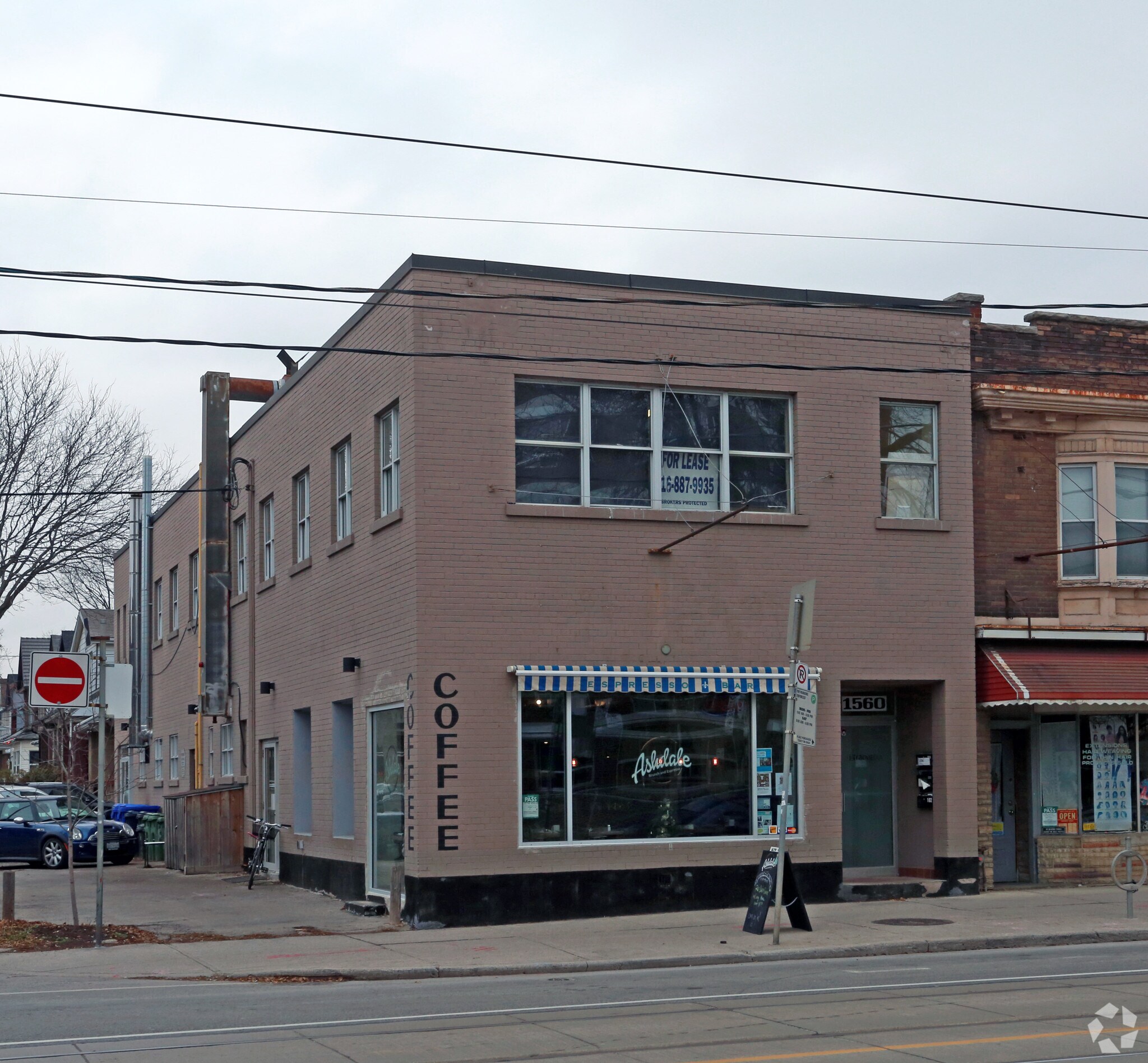 1560 Queen St E, Toronto, ON à vendre Photo principale- Image 1 de 1