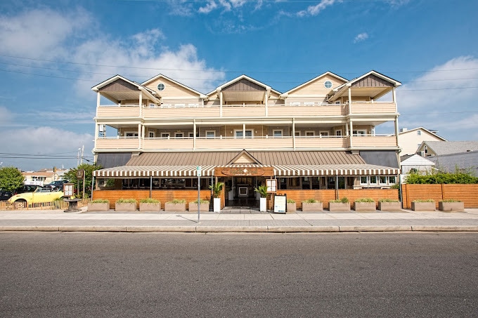 206 Olde New Jersey Ave, North Wildwood, NJ for sale Primary Photo- Image 1 of 10