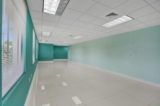 15620 SW 29th St, Miramar, FL à vendre Photo intérieure- Image 2 de 111