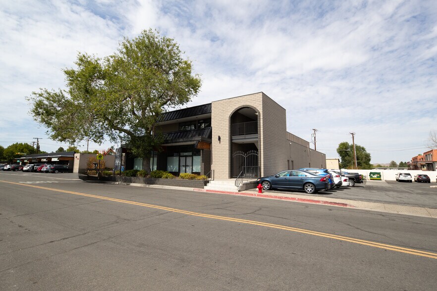 3376-3396 Lakeside Dr, Reno, NV à louer - Photo du bâtiment - Image 3 de 3