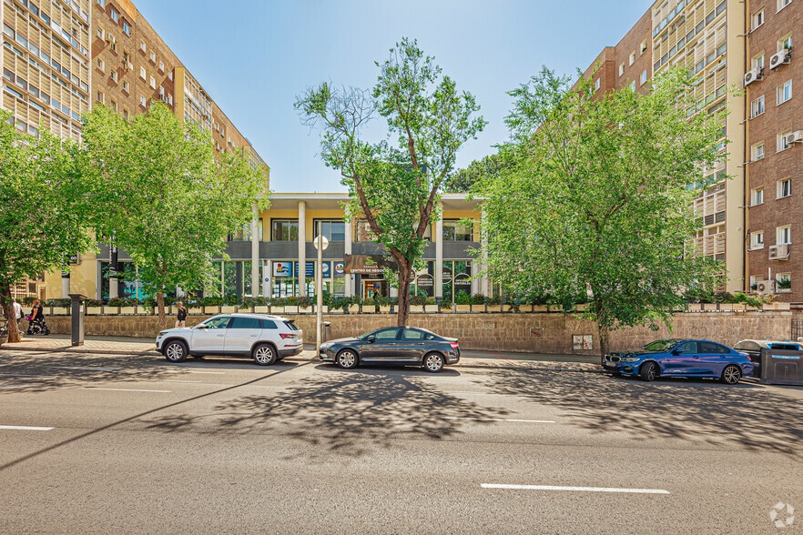 Calle del Doctor Esquerdo, 105, Madrid, Madrid for lease - Building Photo - Image 2 of 4