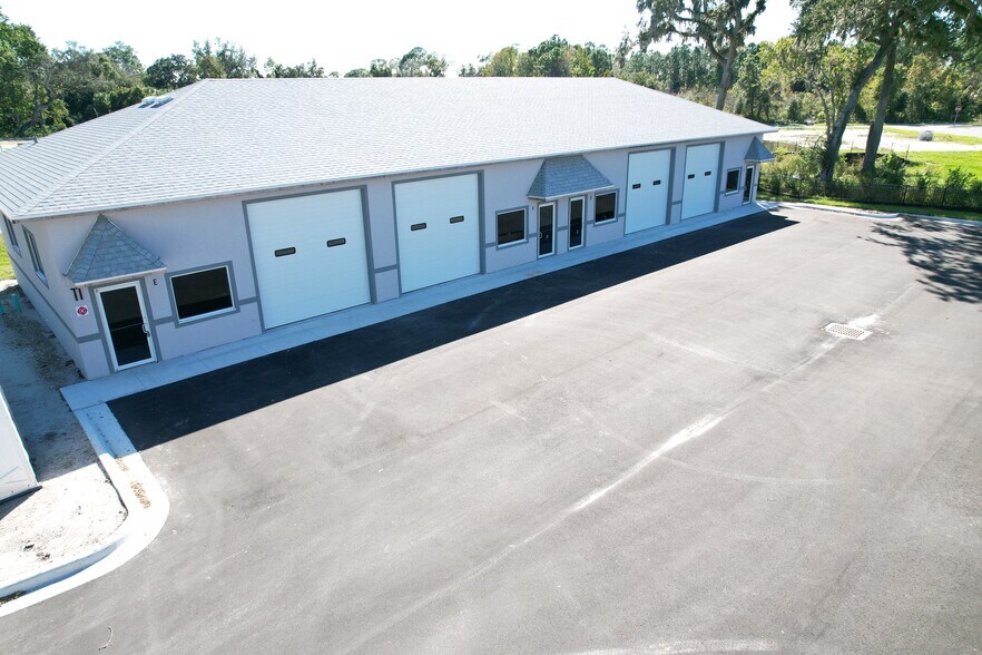 1101 Reed Canal Rd, Port Orange, FL à vendre - Photo du bâtiment - Image 2 de 9