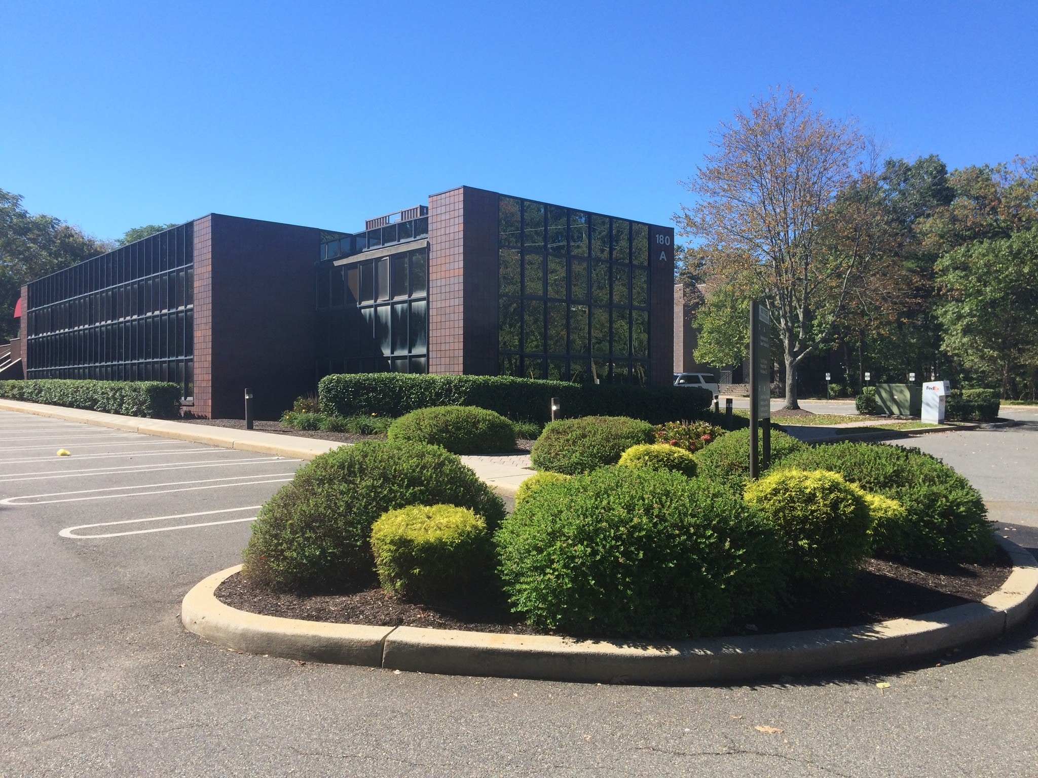 180 Tices Ln, East Brunswick, NJ for lease Building Photo- Image 1 of 14