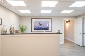 103 Watson Rd, Chesapeake, VA for lease Lobby- Image 2 of 5