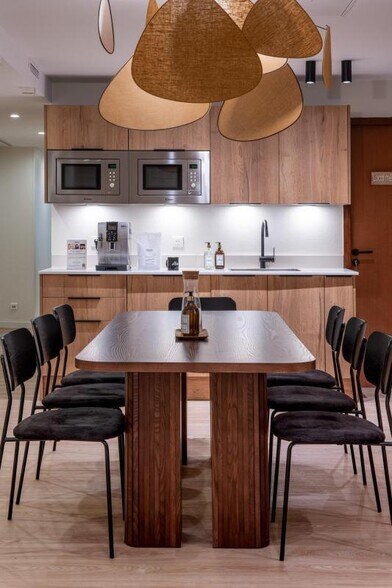 51 Rue Le Peletier, Paris for lease - Interior Photo - Image 3 of 10