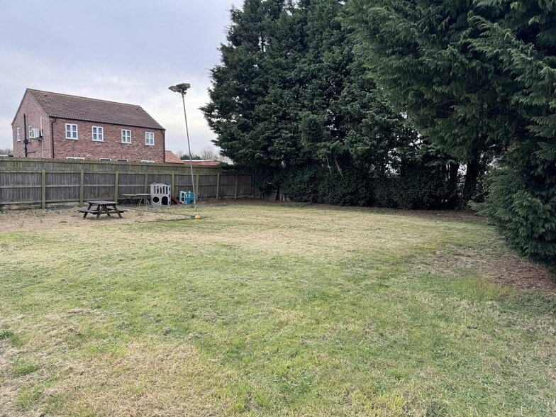 344 March Rd, Whittlesey à vendre - Photo du bâtiment - Image 3 de 7