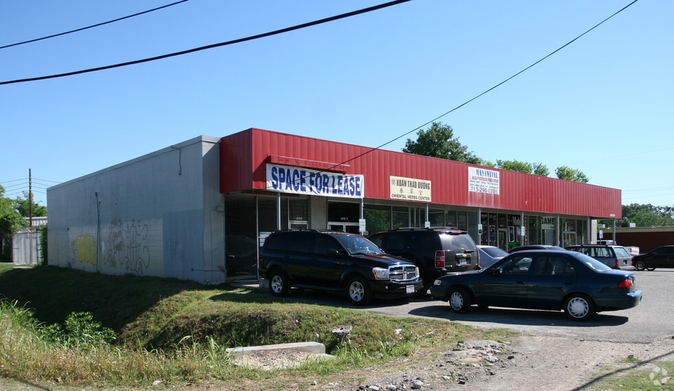 7430 Long Point Rd, Houston, TX for lease - Primary Photo - Image 1 of 11