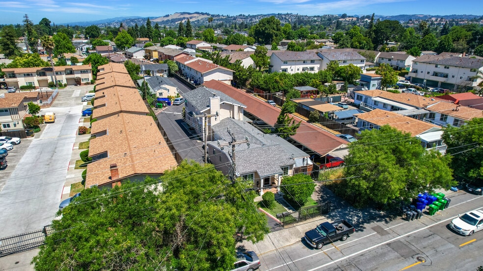 204 Sunset Blvd, Hayward, CA à vendre - Photo du bâtiment - Image 2 de 48
