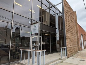 320 E Broadway, Hopewell, VA à louer Photo du bâtiment- Image 1 de 22