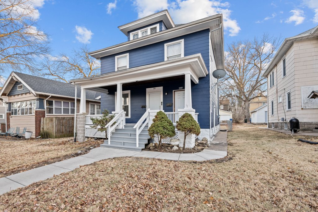 211 E Dover Ct, Davenport, IA for sale Primary Photo- Image 1 of 7