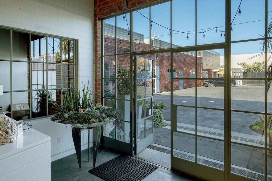 1630 Euclid St, Santa Monica, CA à vendre - Photo du bâtiment - Image 3 de 16