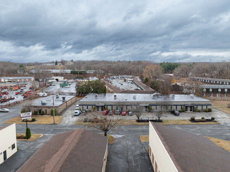 136-150 Doty Cir, West Springfield, MA for lease - Building Photo - Image 1 of 11