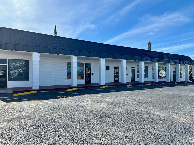 1813-1821 W Anderson Ln, Austin, TX à louer - Photo du bâtiment - Image 1 de 2